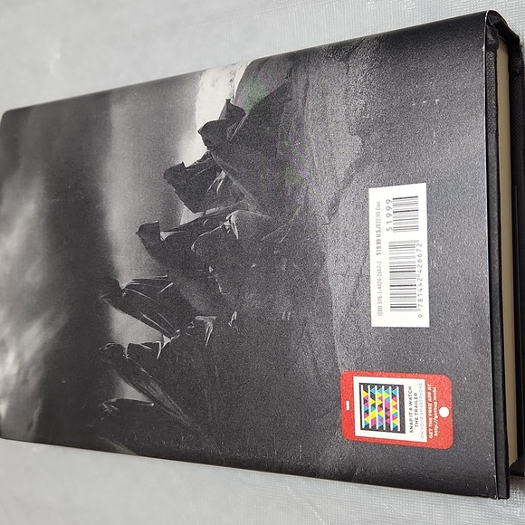 Finale, By: Becca Fitzpatrick - Picture 5 of 7